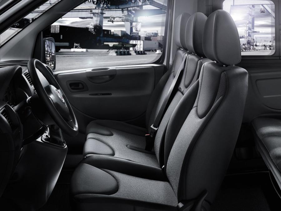  Fiat Scudo Panorama 2013 года  (фото 3 из 4)